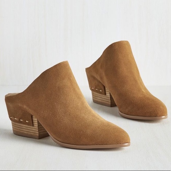 slip on closed toe mules